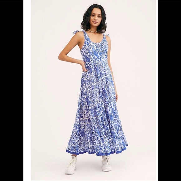 Free People Dresses & Skirts - free people Floral maxi dress